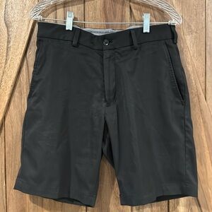 Walter Hagen men’s Black golf shorts 32